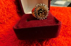 SIZE 5 REPRO   AFRICAN   KRUGERRAND 1976 COIN RING, RHINESTONES